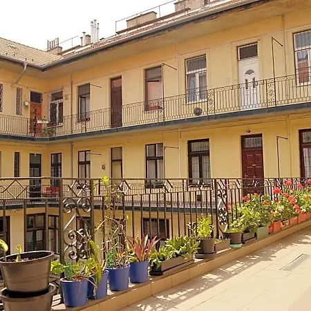 Market Vamhaz Koerut Apartamento *