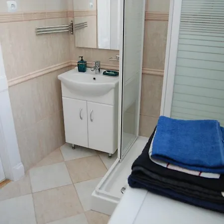 Apartment Market Vamhaz Koerut Budapest